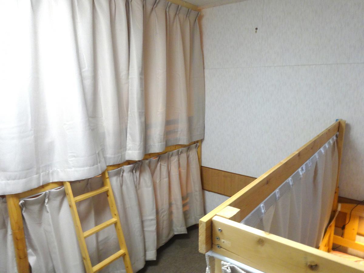 Shodoshima Olive Youth Hostel Room photo