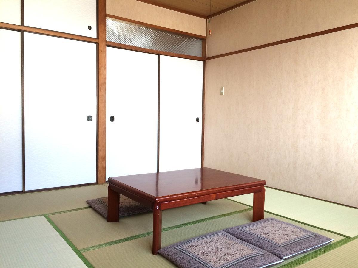 Shodoshima Olive Youth Hostel Room photo